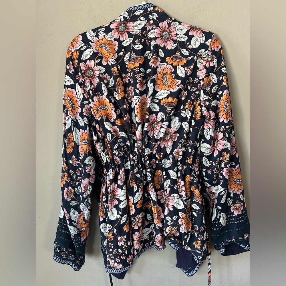 Jaase Navy and Orange Patterned Kimono - Picture 3 of 5